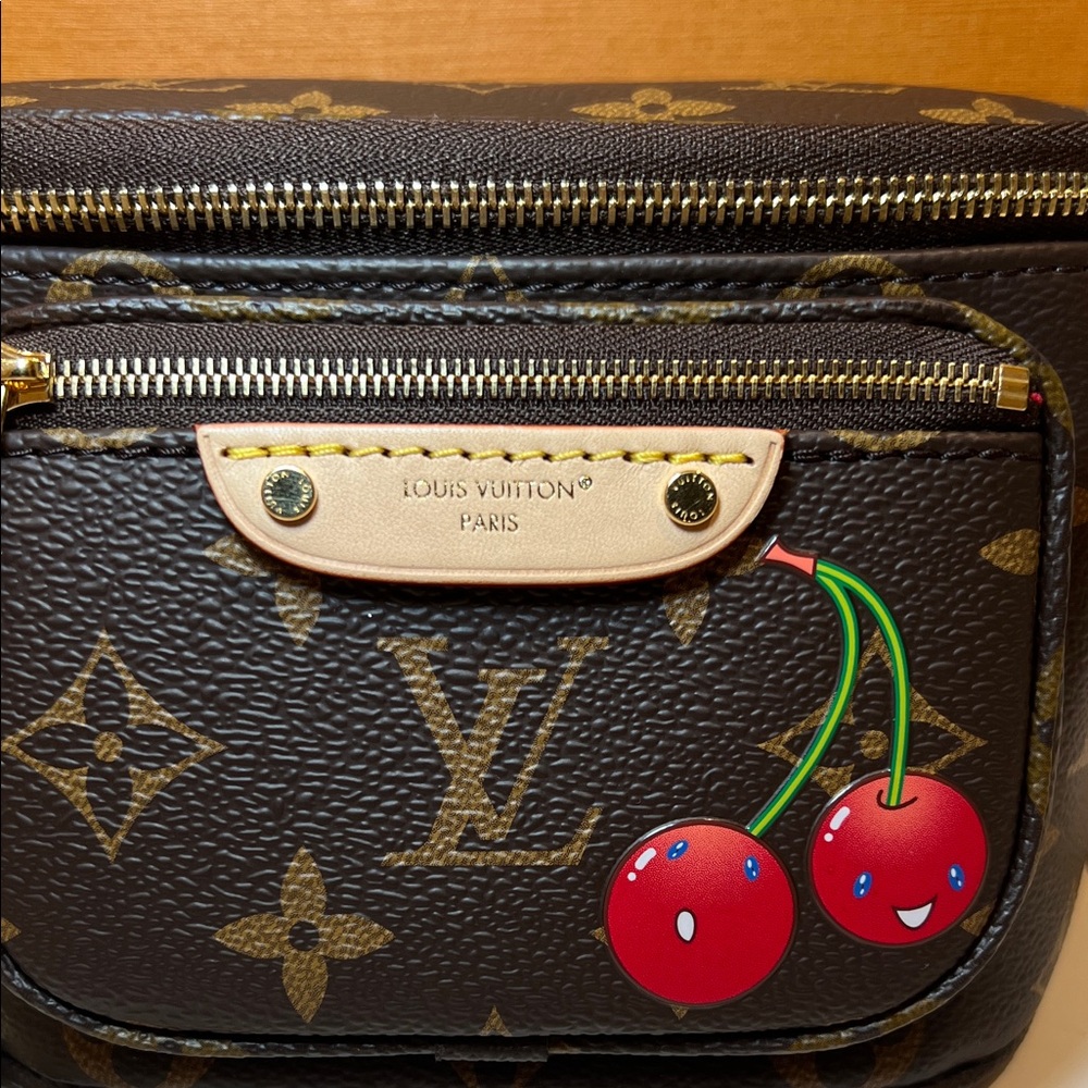 Louis Vuitton LIMITED EDITION Murakami NEW Cherry Cerise Bumbag Mini RARE - Picture 6 of 7